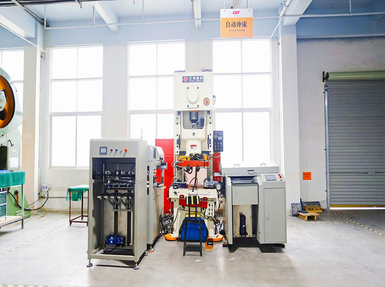 自动冲床